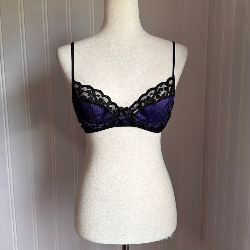 Vintage 90s/Y2K Shirley of Hollywood Unlined Lace Bra S